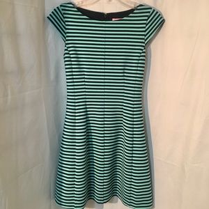 ❤️Lilly Pulitzer green striped dress size XS